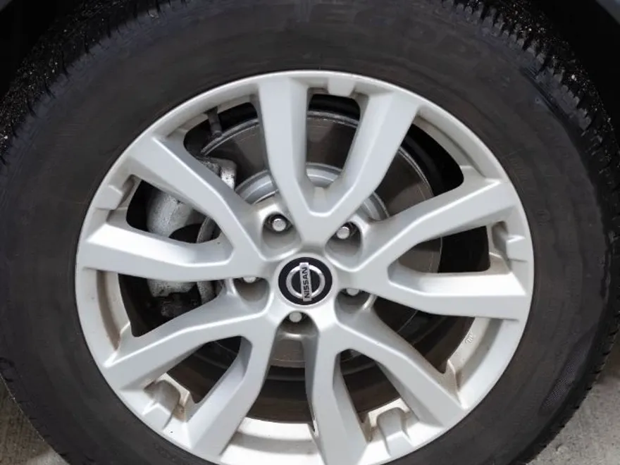 2022 Nissan Rogue Sport SV photo 1