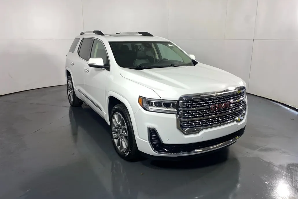 2023 Gmc Acadia Denali photo 1