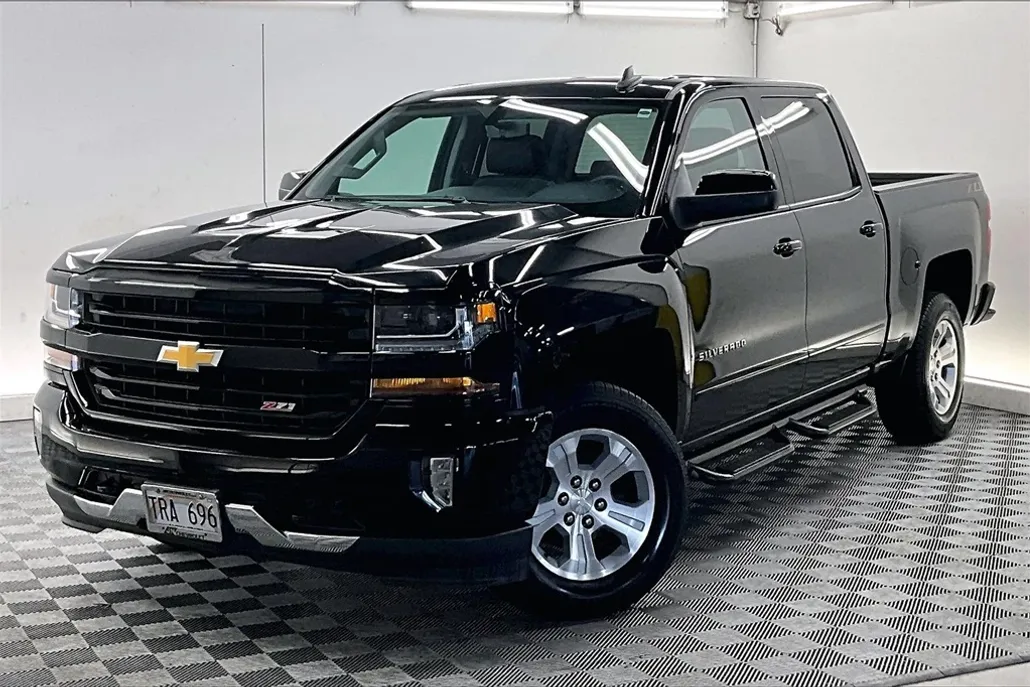 2018 Chevrolet Silverado 1500 LT photo 1