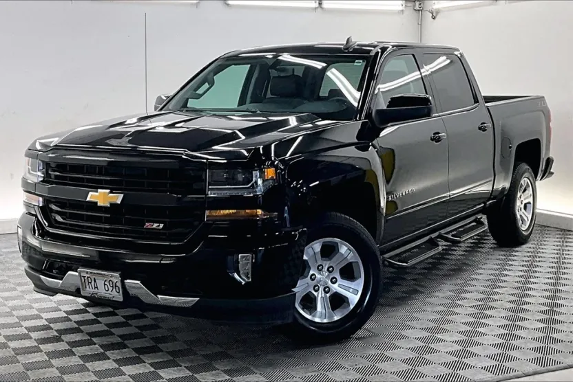 2018 Chevrolet Silverado 1500 LT photo 1