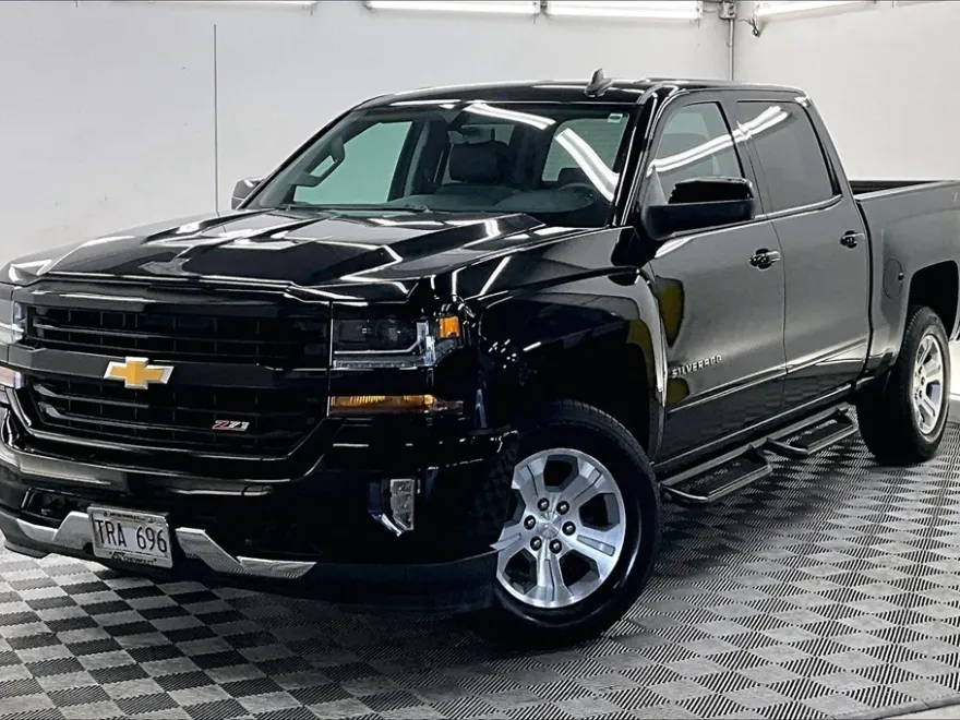 2018 Chevrolet Silverado 1500 LT photo 1