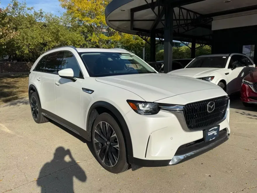 2024 Mazda CX-90 Plug-in Hybrid Premium photo 1