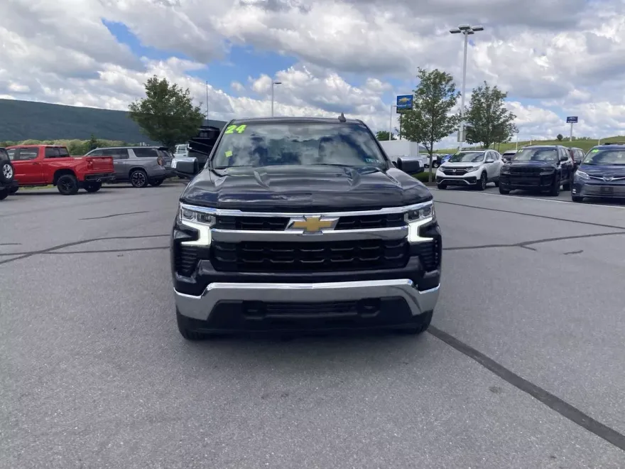 2024 Chevrolet Silverado 1500 LT photo 1