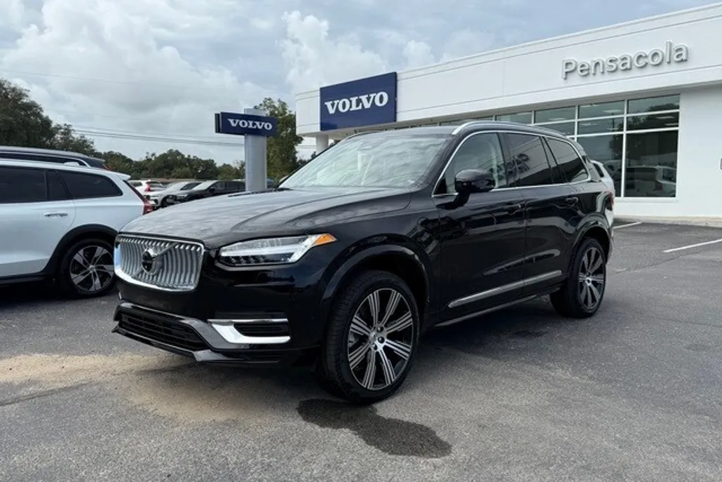 2025 Volvo XC90 T8 Plus photo 1