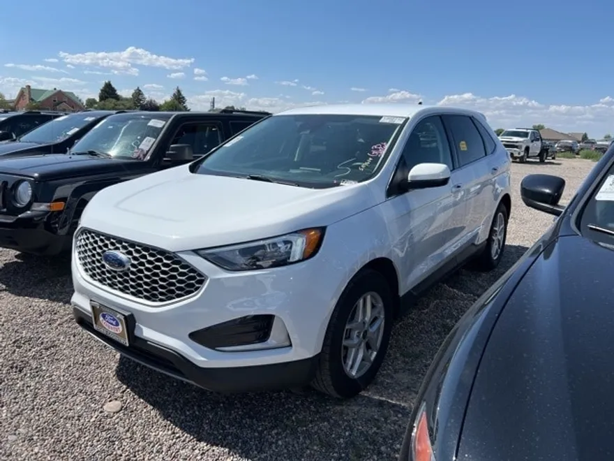 2024 Ford Edge SEL photo 1