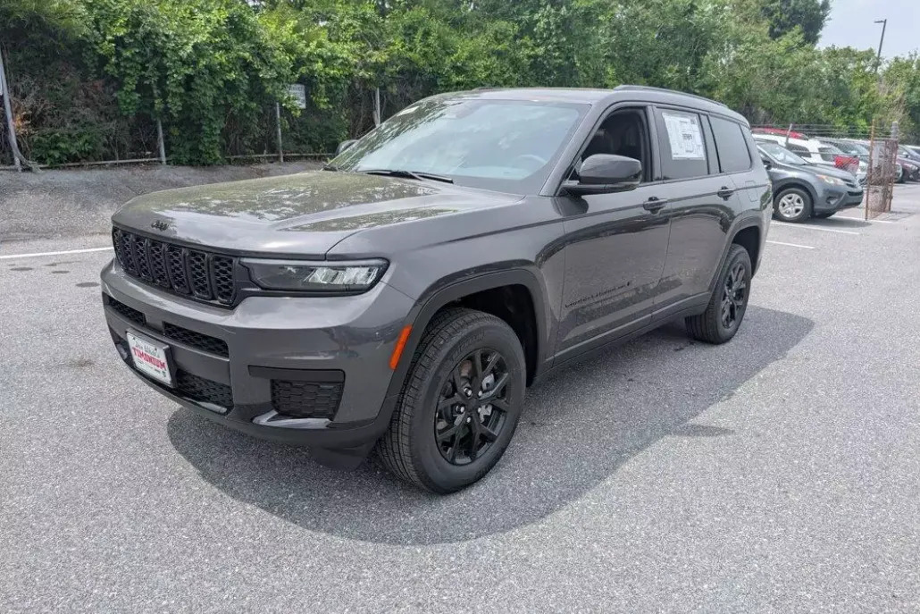 2025 Jeep Grand Cherokee Altitude X photo 1