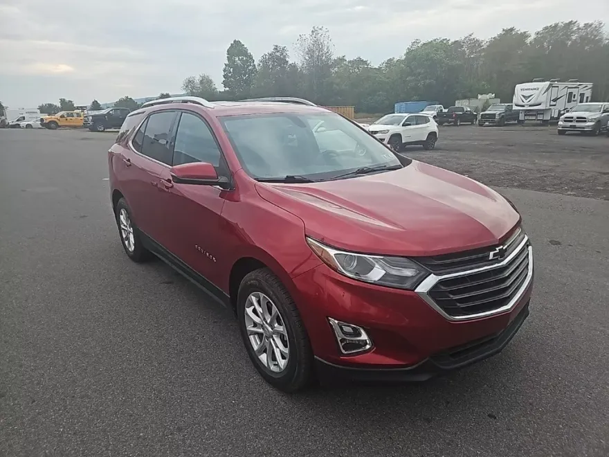 2019 Chevrolet Equinox LT photo 1