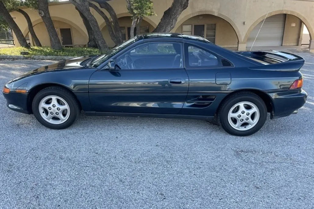 1991 Toyota MR2 photo 1