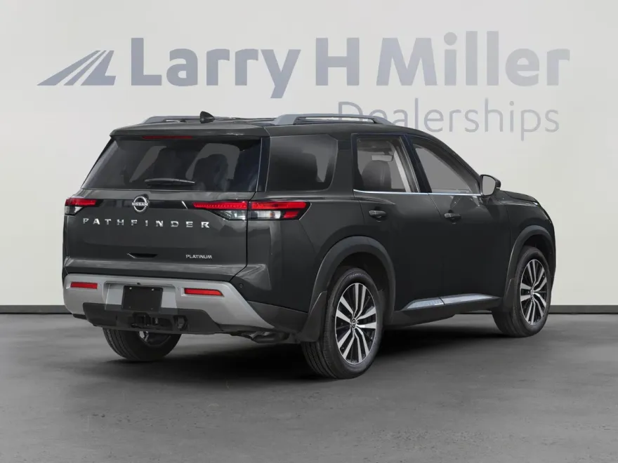 2025 Nissan Pathfinder Platinum photo 1