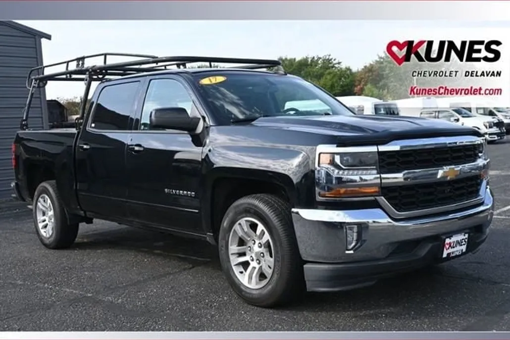 2017 Chevrolet Silverado 1500 LT photo 1