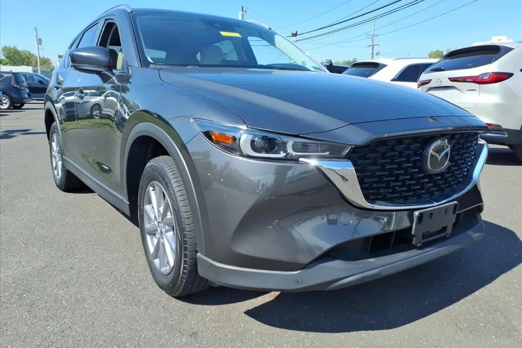 2023 Mazda CX-5 2.5 S Preferred photo 1
