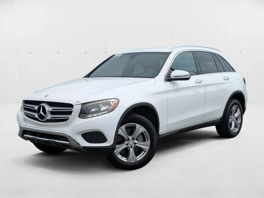 2017 Mercedes Benz GLC 300 photo 1
