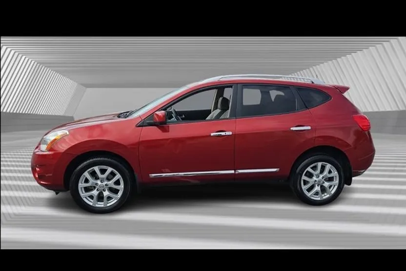 2013 Nissan Rogue SL photo 1