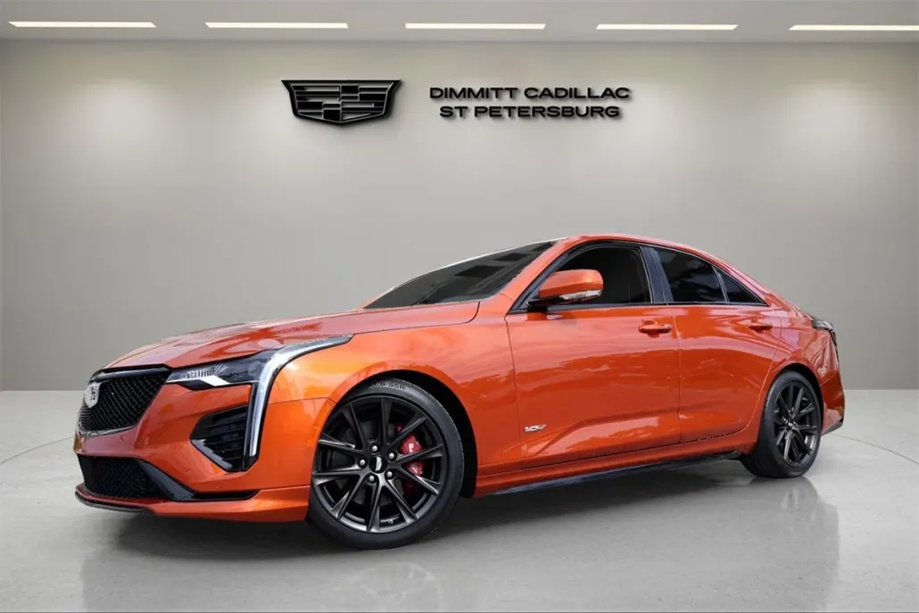 2023 Cadillac CT4 photo 1