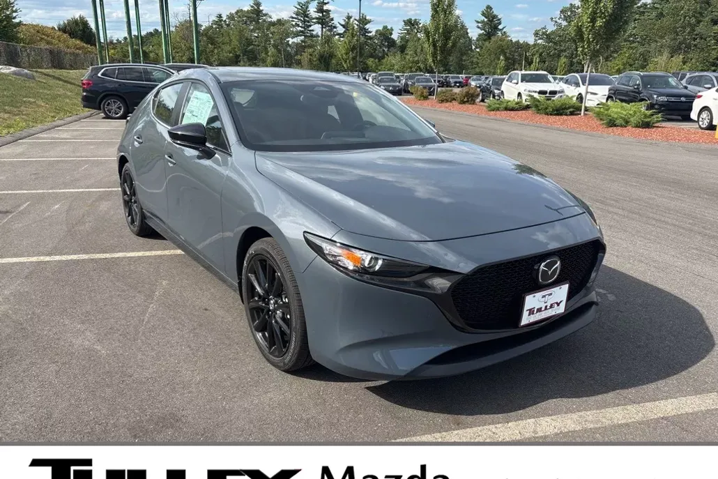 2025 Mazda Mazda3 2.5 s Carbon photo 1