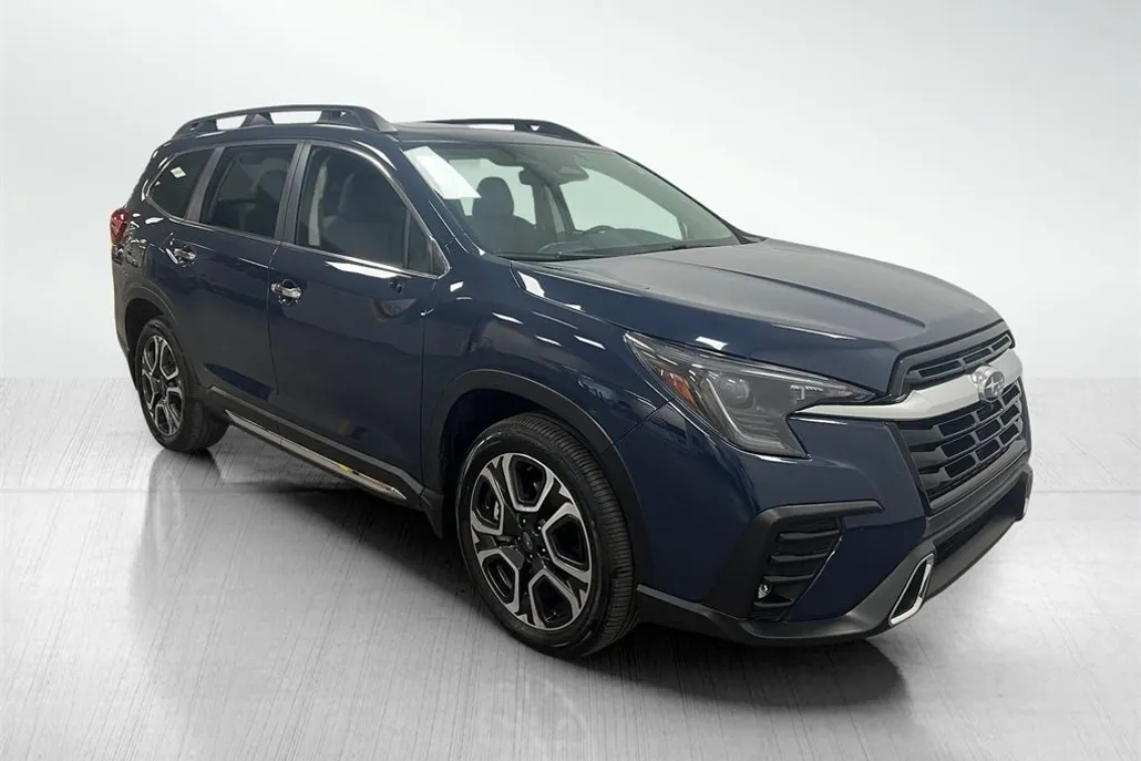 2023 Subaru Ascent Touring photo 1