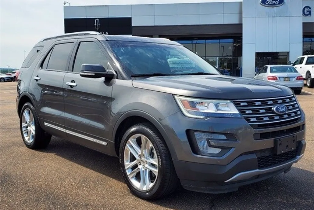 2017 Ford Explorer Limited photo 1