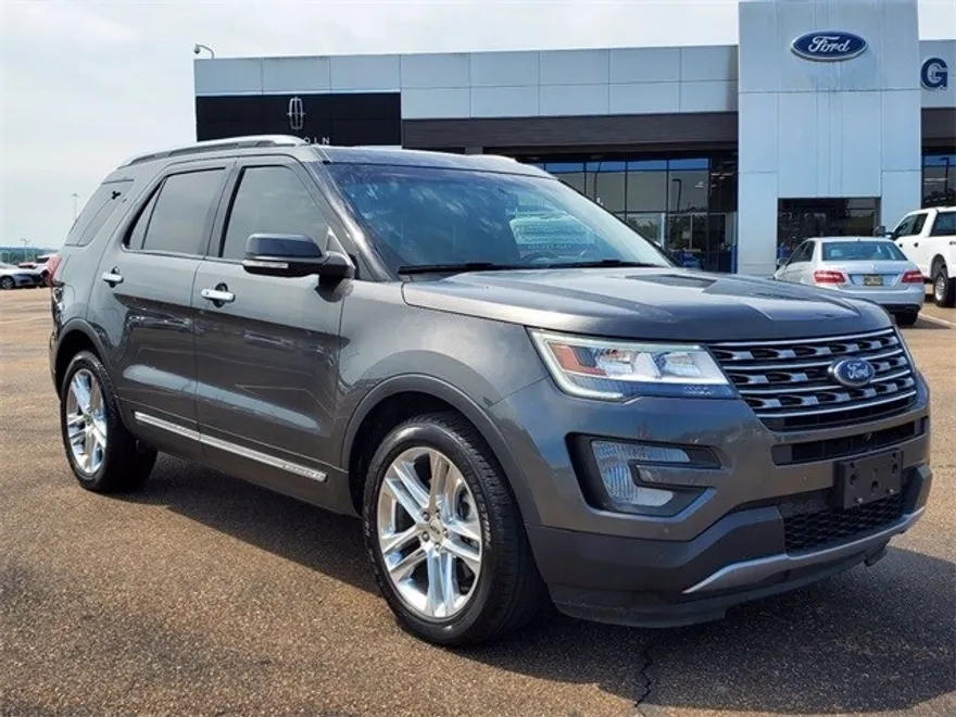 2017 Ford Explorer Limited photo 1