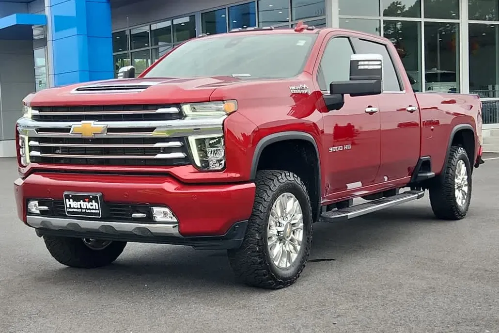 2022 Chevrolet Silverado 3500HD High Country photo 1