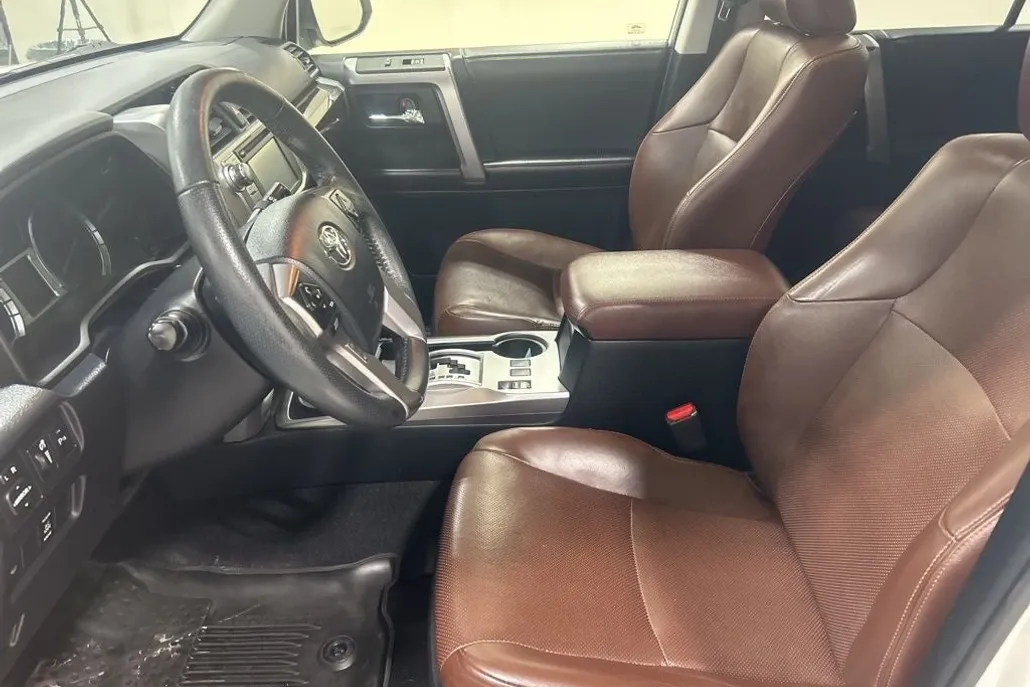 2018 Toyota 4Runner Limited photo 1