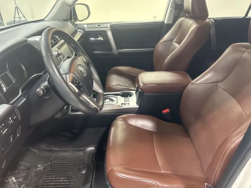 2018 Toyota 4Runner Limited photo 1