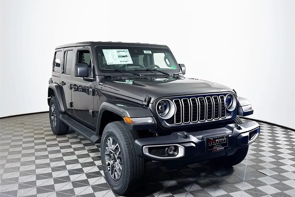 2025 Jeep Wrangler Unlimited Rubicon High Tide Sahara photo 1