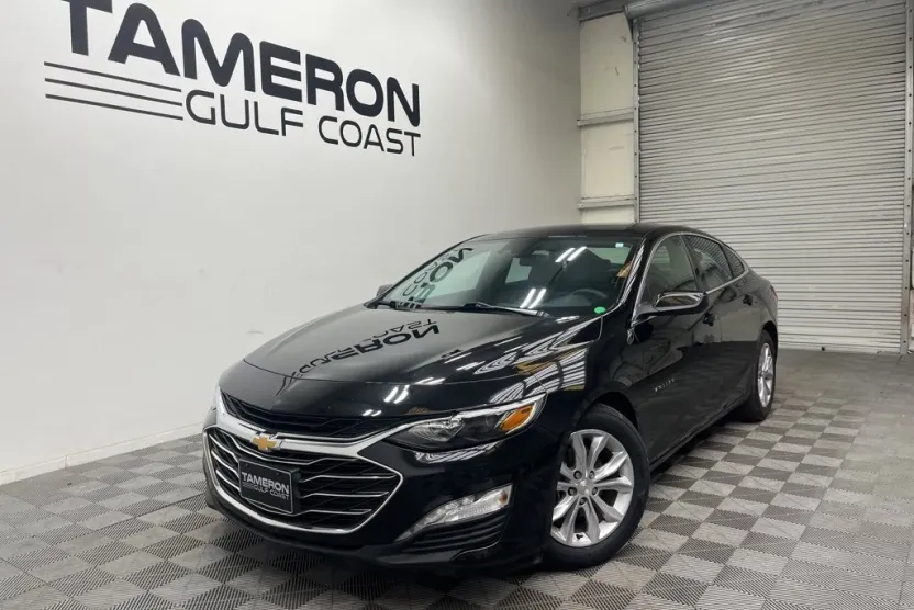 2023 Chevrolet Malibu 1LT photo 1