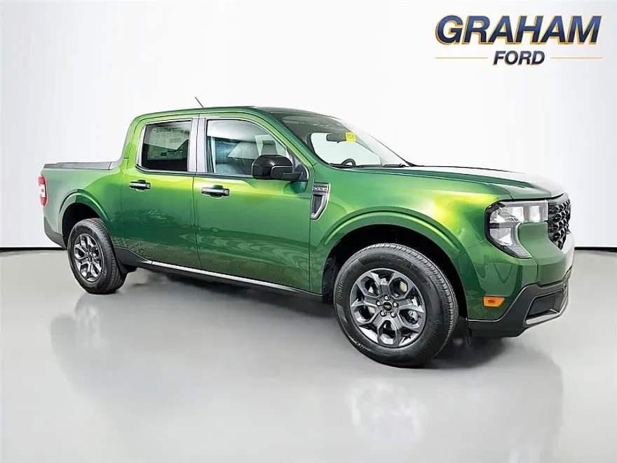 2025 Ford Maverick XLT photo 1