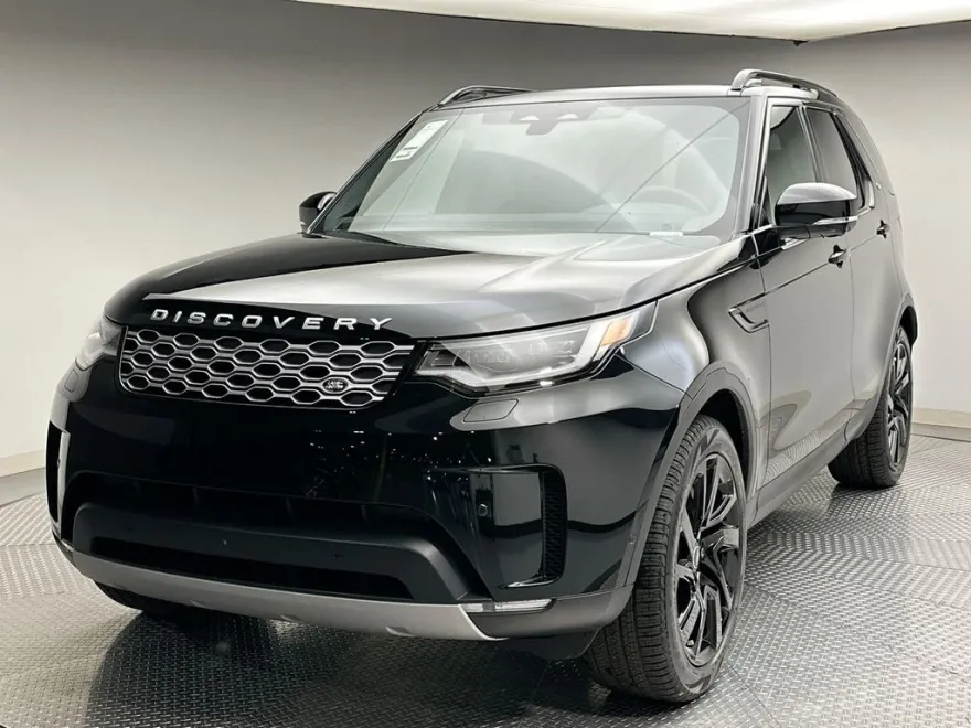 2025 Land Rover Discovery S photo 1