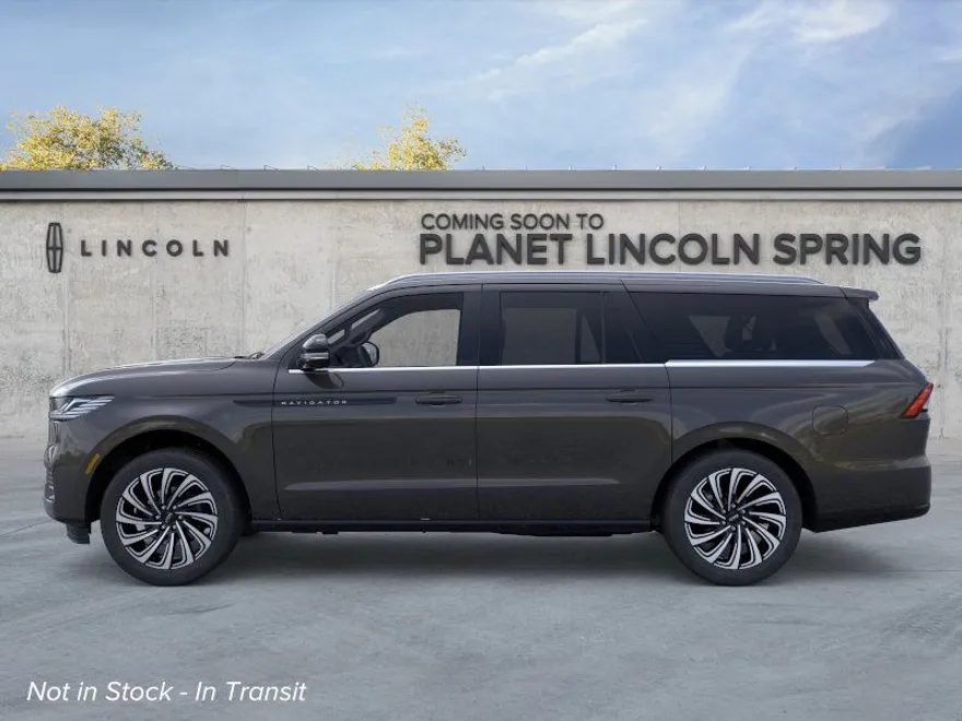 2025 Lincoln Navigator Black Label photo 1