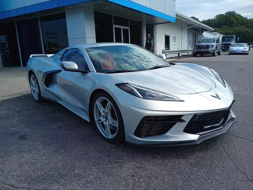 2024 Chevrolet Corvette Stingray 2LT photo 1