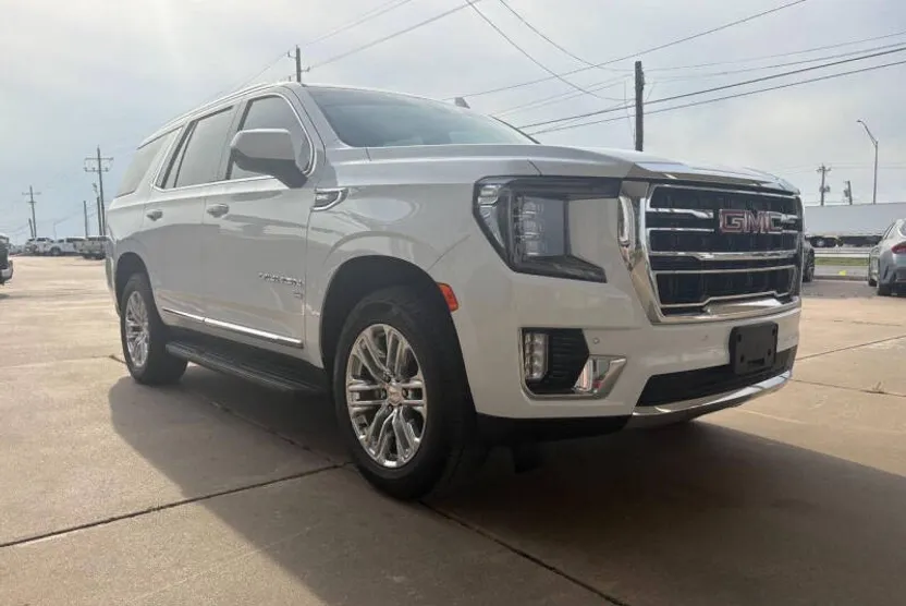 2021 Gmc Yukon SLT photo 1