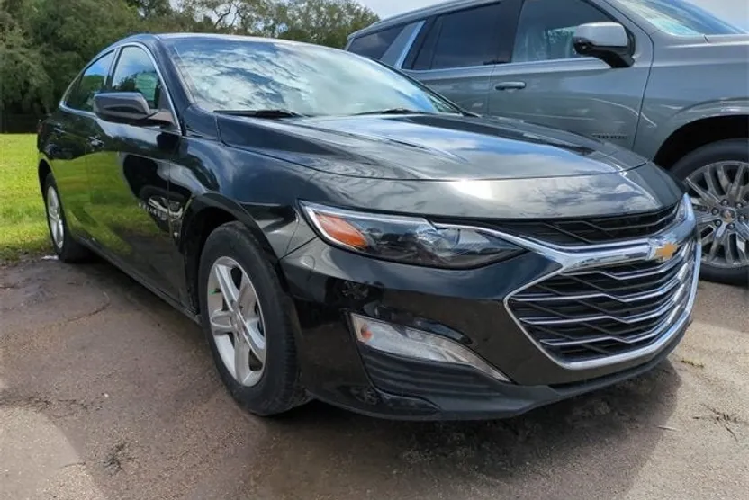 2024 Chevrolet Malibu 1LT photo 1