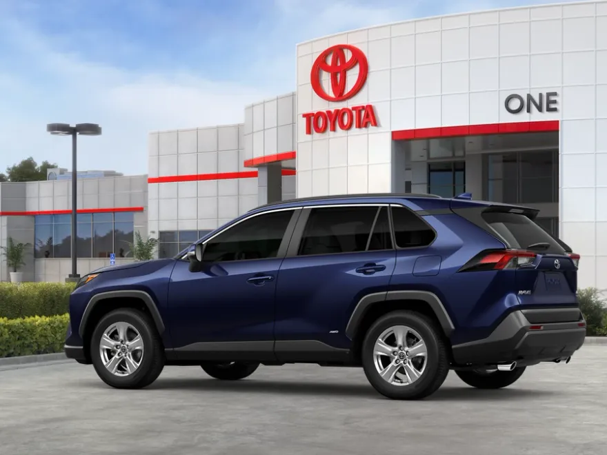 2025 Toyota RAV4 Hybrid XLE photo 1
