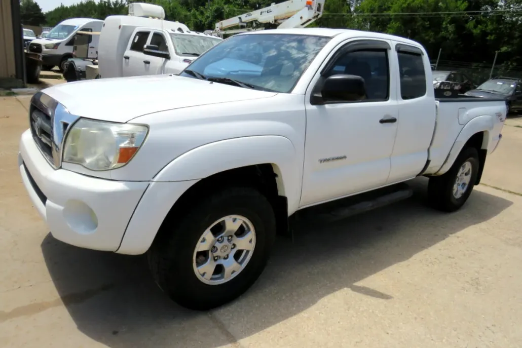 2008 Toyota Tacoma PreRunner Access Cab V6 photo 1