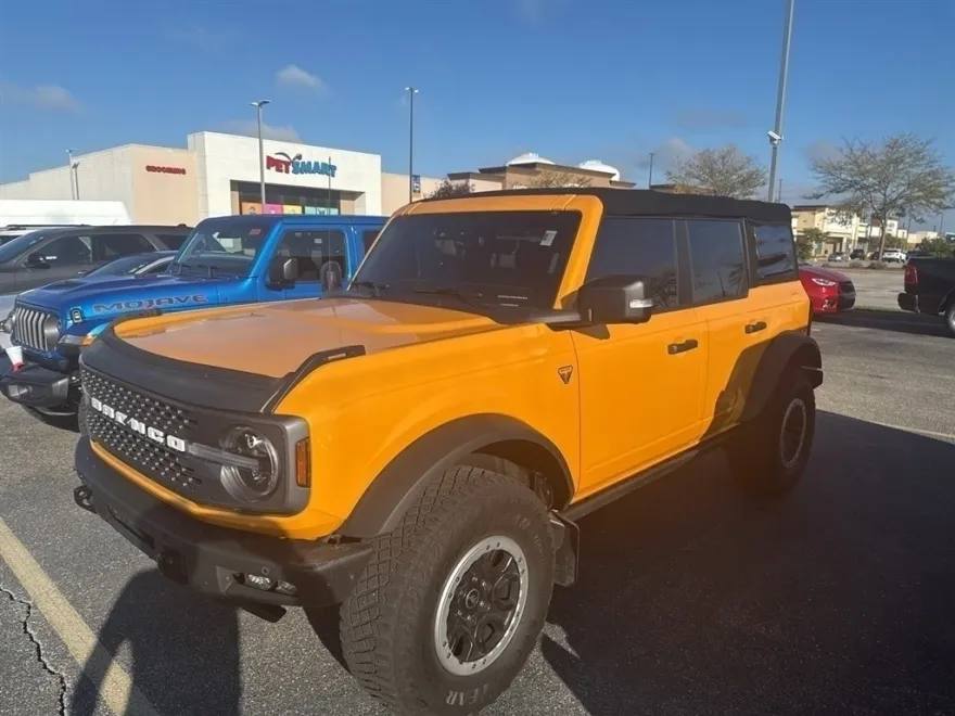 2022 Ford Bronco Base Big Bend Black Diamond Outer Banks Badlands Wildtrak Everglades photo 1