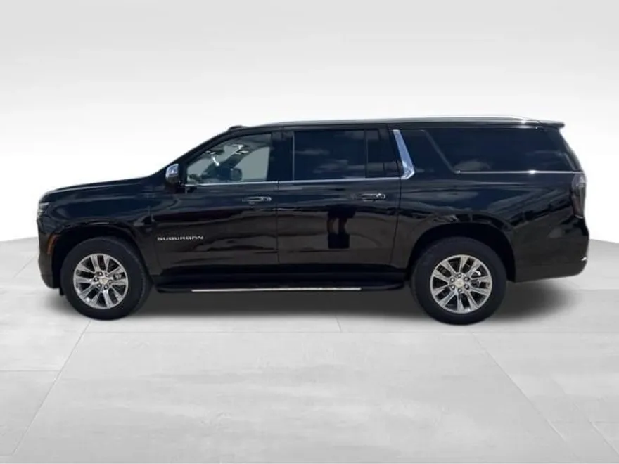 2025 Chevrolet Suburban Premier photo 1