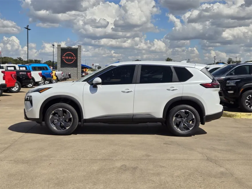 2026 Nissan Rogue SV photo 1