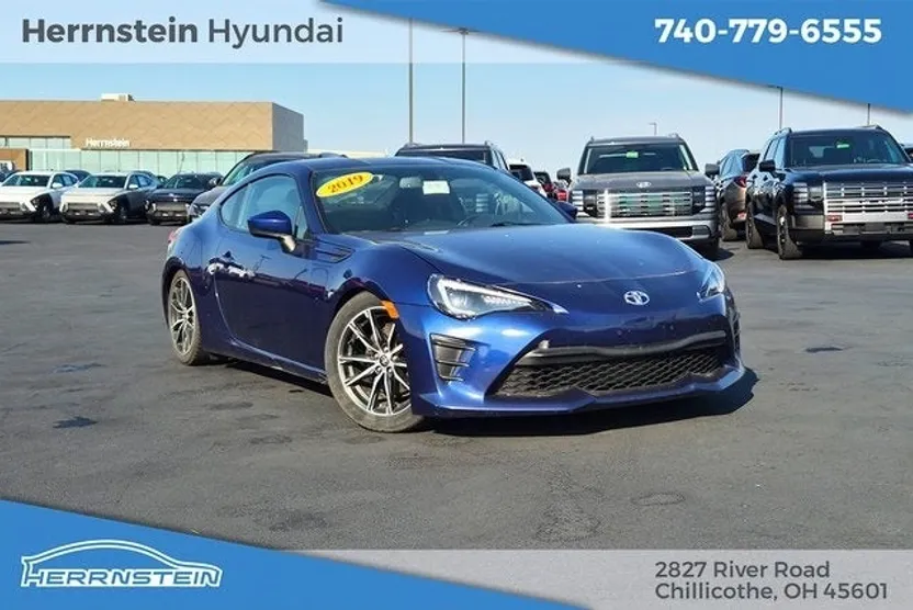 2019 Toyota GR86 Base photo 1