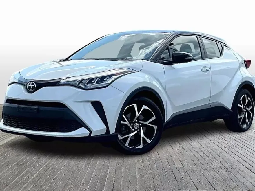 2020 Toyota C-HR XLE photo 1