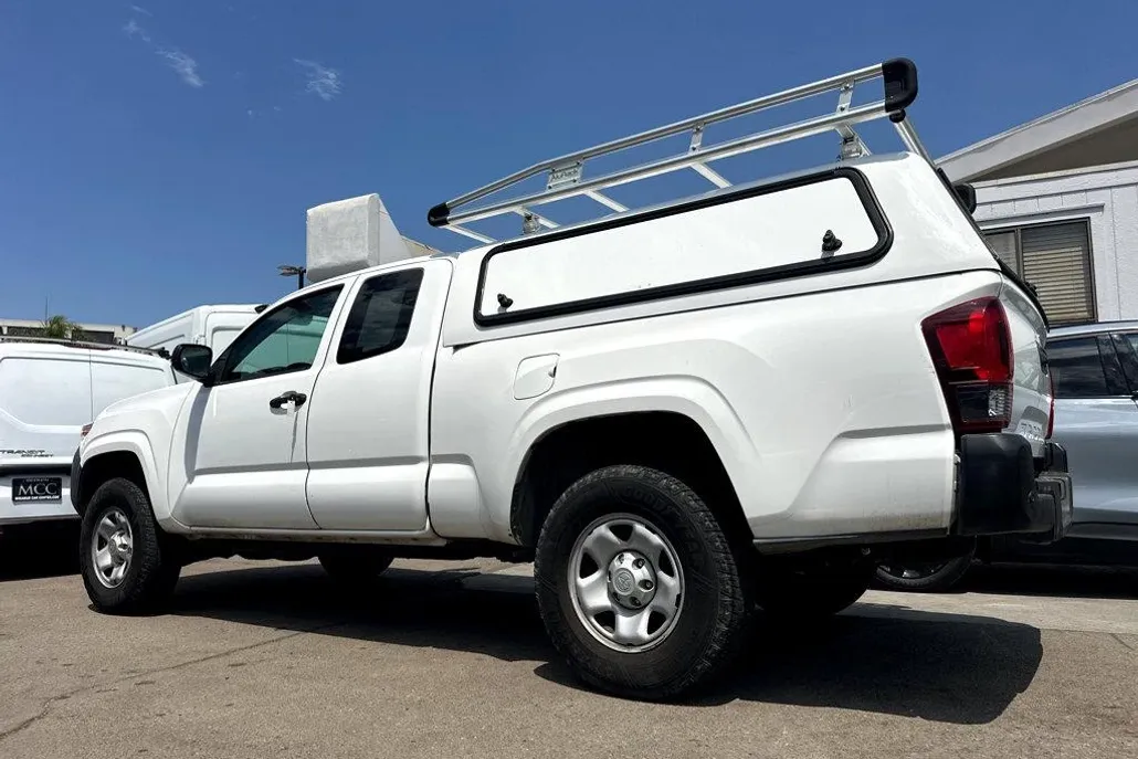 2020 Toyota Tacoma SR photo 1