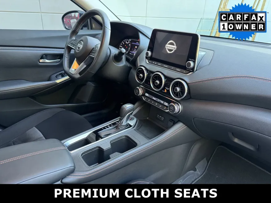 2022 Nissan Sentra SR photo 1