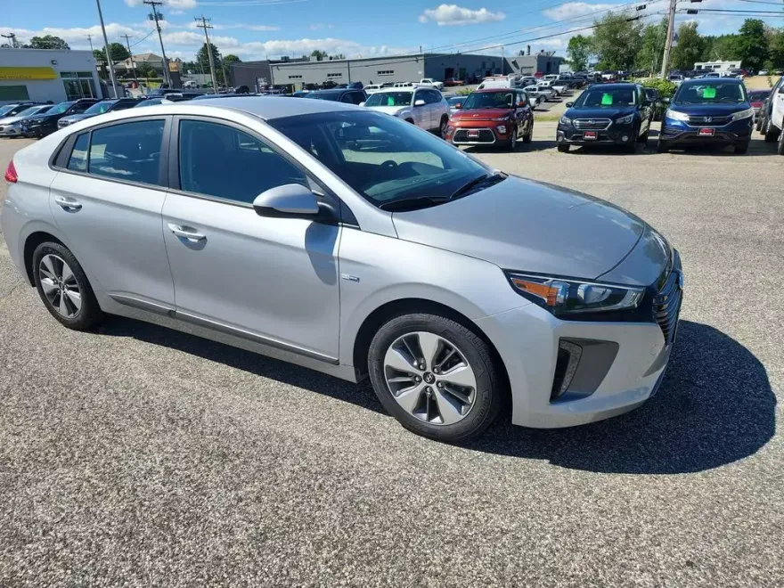 2019 Hyundai Ioniq Plug-In Hybrid photo 1
