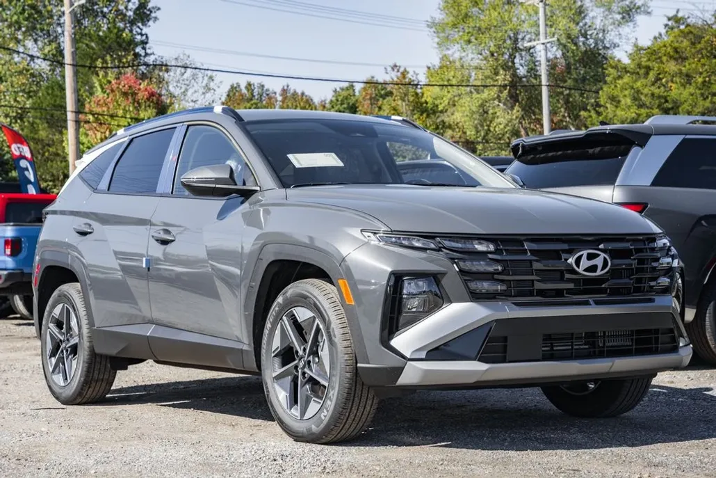 2026 Hyundai Tucson Hybrid SEL Convenience photo 1