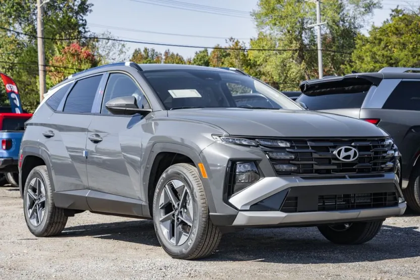 2026 Hyundai Tucson Hybrid SEL Convenience photo 1