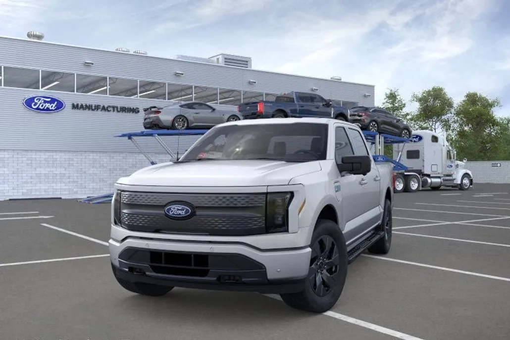 2025 Ford F-150 Lightning photo 1