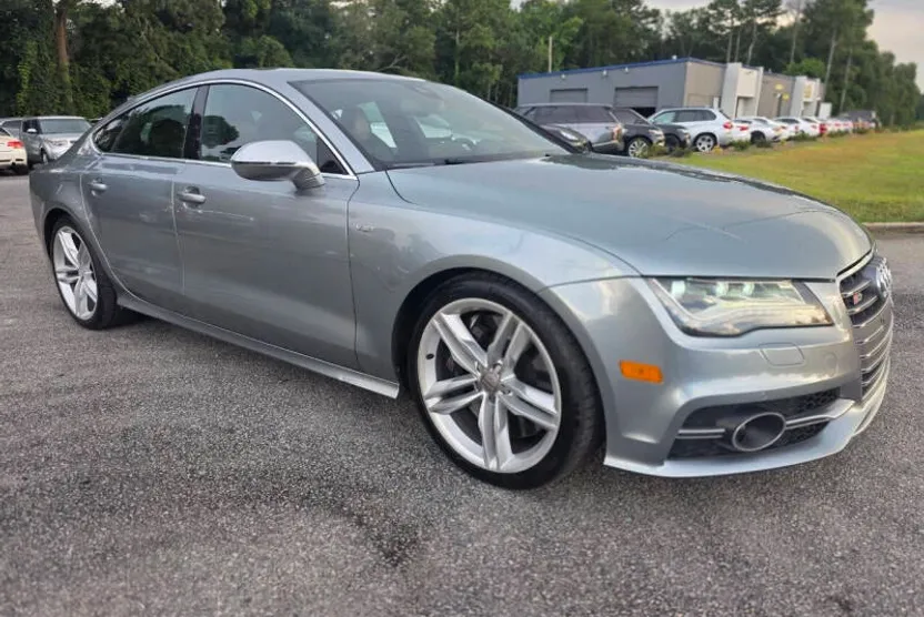 2013 Audi S7 Prestige photo 1