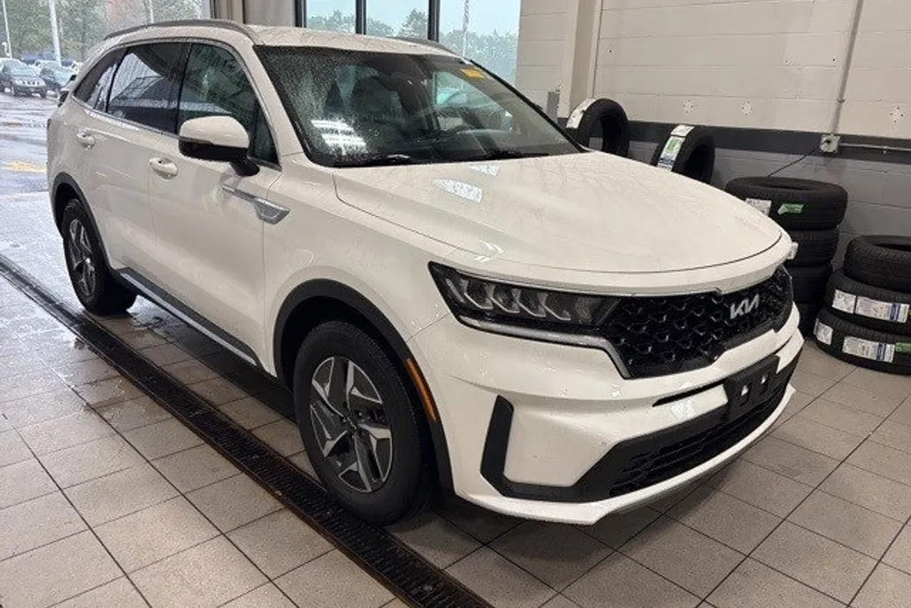 2022 Kia Sorento Hybrid S photo 1