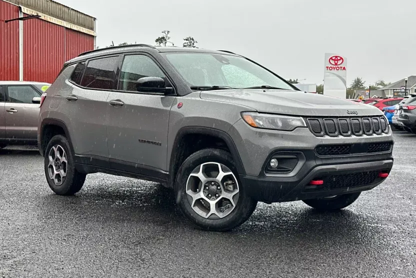 2022 Jeep Compass Trailhawk photo 1