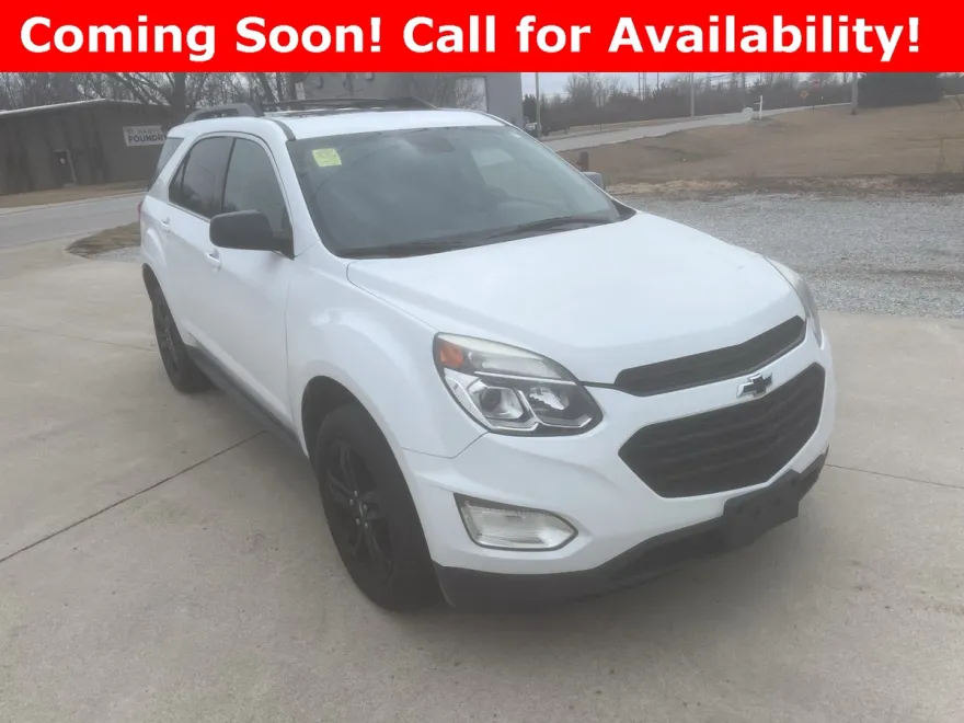 2017 Chevrolet Equinox LT photo 1